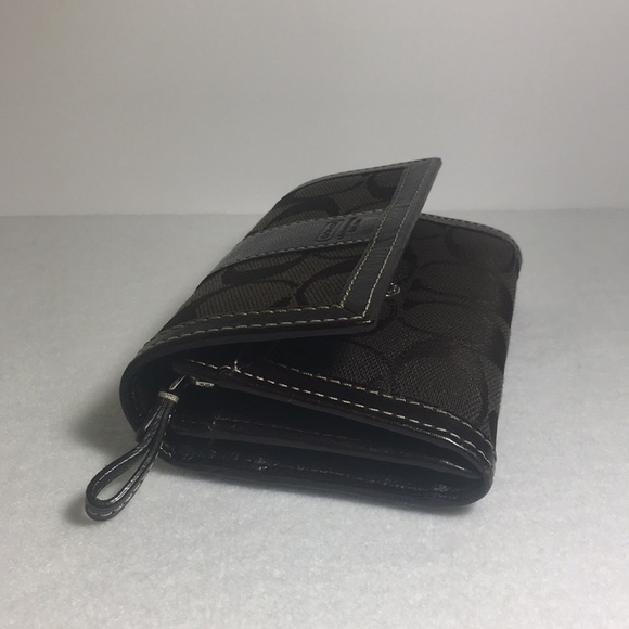 Coach Signature Jacquard Wallet - Picture 3 of 6